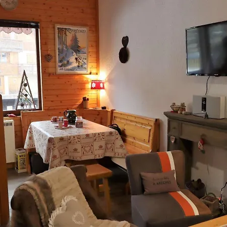 Cosy Avec Mezzanine, 27m², 2/3 Pers, Equipe, Wifi, Balcon, Proche Et Commerces - Fr-1-342-293 * Beaufort (Savoie)